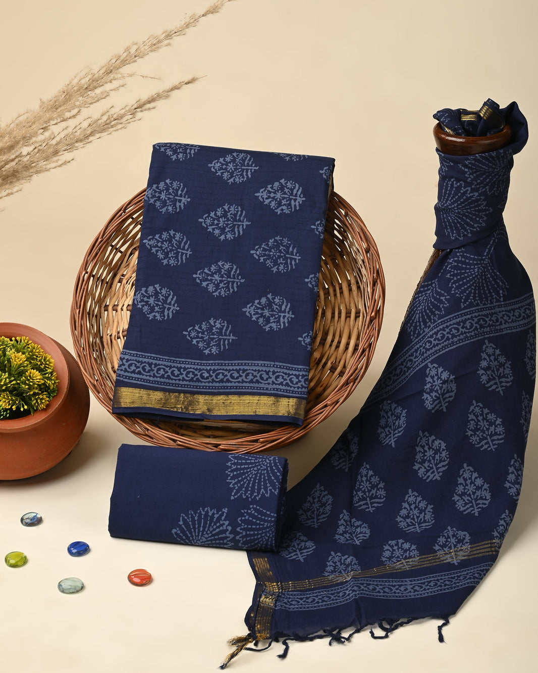 SOUTH COTTON SUITS (MANGALGIRI) main image 1
