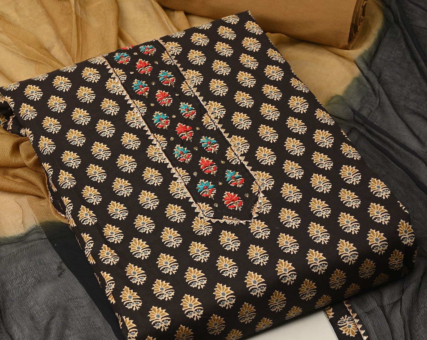 HAND WORK SUIT
