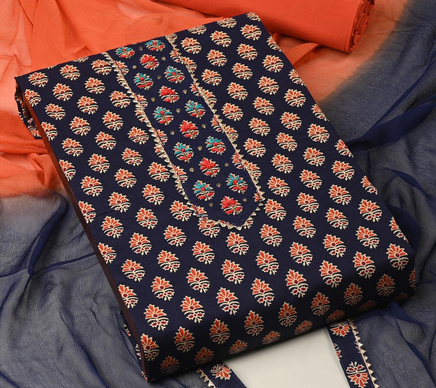 HAND WORK SUIT